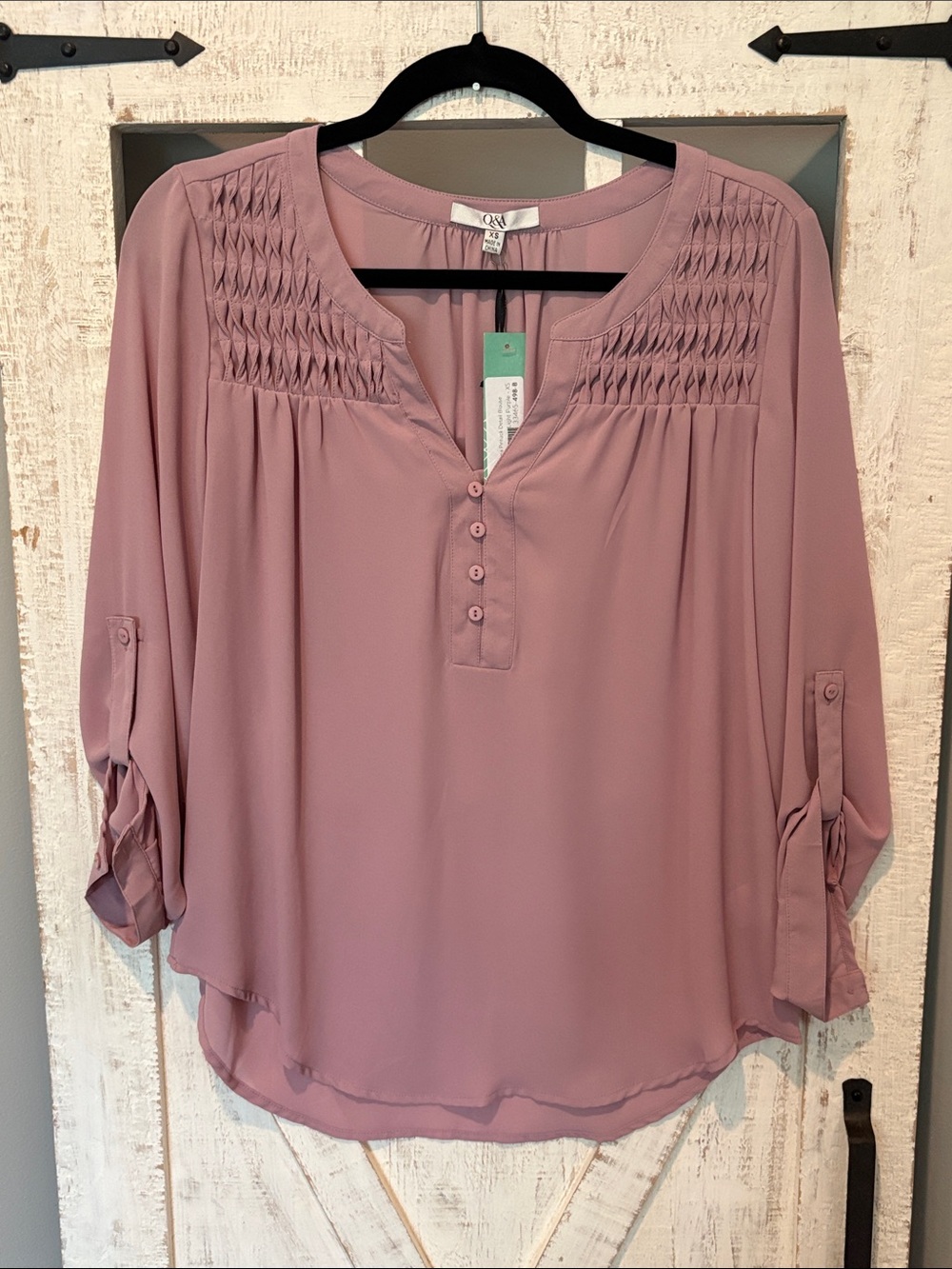 NWT Q&A Pleated V-Neck Roll-Tab Blouse